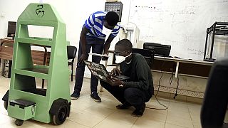 Sénégal : "Docteur Car", un robot multitâches pour lutter contre le Covid-19