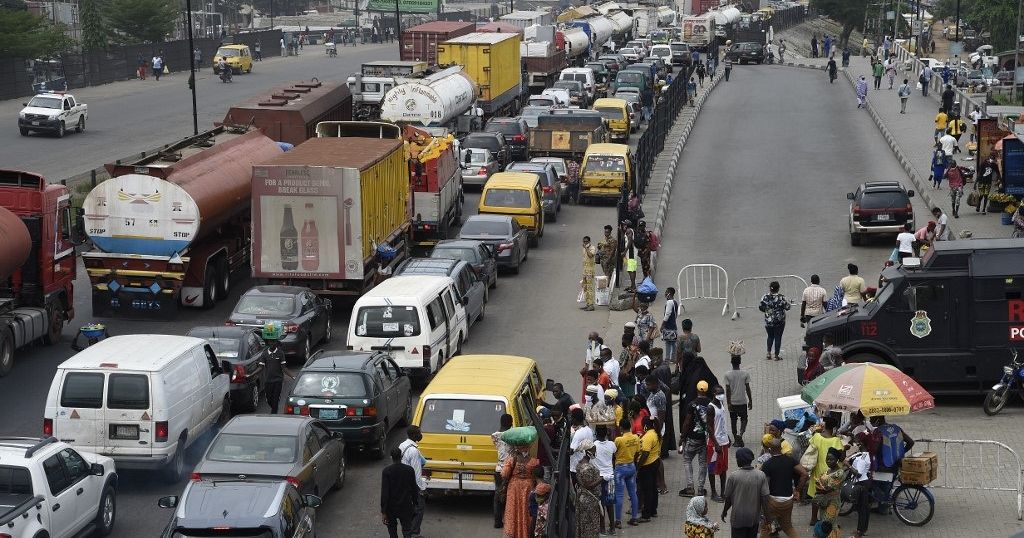 Nigeria : vers la fin des subventions sur le carburant