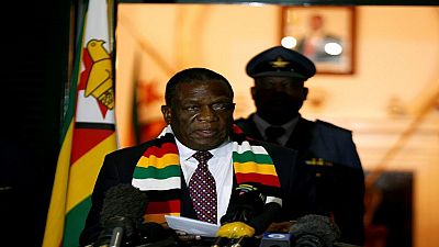 Zimbabwe : le président Mnangagwa pleure la mère de son opposant