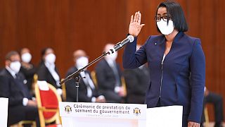 Gabon : la Première ministre Rose Christiane Ossouka Raponda prête serment