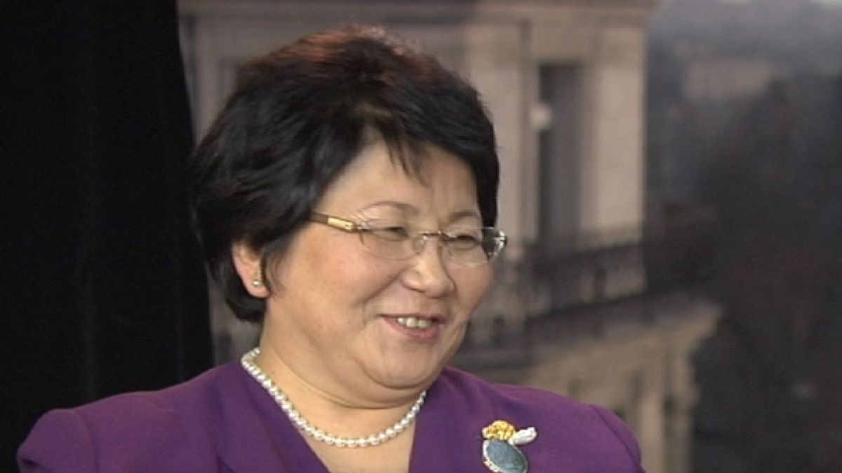 "Una sociedad dominada por la criminalidad no tiene futuro", Rosa Otunbayeva, Presidenta de Kirguistán