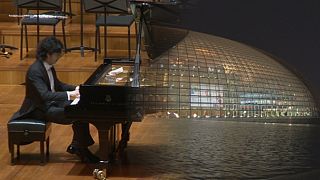 Çinli piyanist Yundi Li Pekin'de sahneye çıkıyor