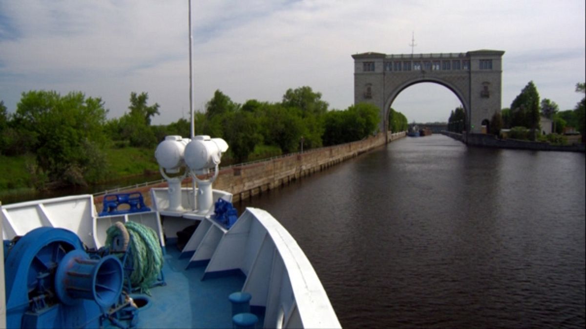 Volga nehri Rusya'nın ana caddesi gibi