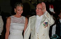 زواج أمير موناكو ألبير الثاني و شارلان ويتستوك يكلل قصة حب دامت عشر سنوات