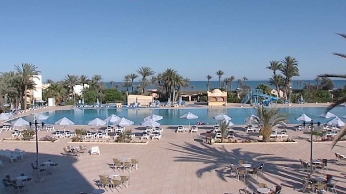 Tourists deserting Tunisia