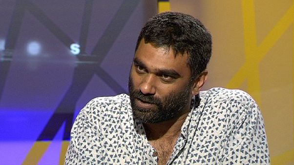 "A única forma de sairmos da crise financeira (...) é reinventando a nossa economia global", Kumi Naidoo", Greenpeace "A única forma de sairmos da crise financeira (...) é reinventando a nossa economia global", Kumi Naidoo", Greenpeace