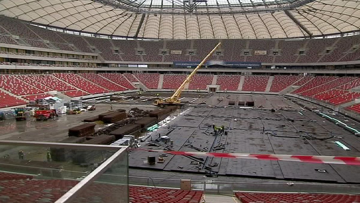 Polonia, contrarreloj para la Eurocopa 2012