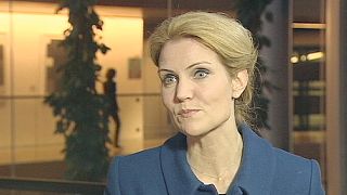 Dinamarca: Primeira-ministra a favor do euro