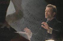 قائد الأوركسترا: كريستوف روسي " الموسيقى هي وسيلة لكشف طبيعة الإنسان الحقيقية"