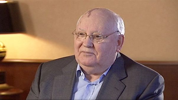 Горбачев: "Общество выходит из состояния прозябания" Горбачев: "Общество выходит из состояния прозябания"