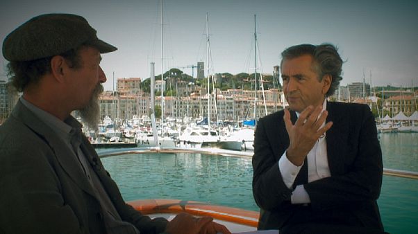 Bernard Henry Levy: "Detener una masacre es justo" Bernard Henry Levy: "Detener una masacre es justo"