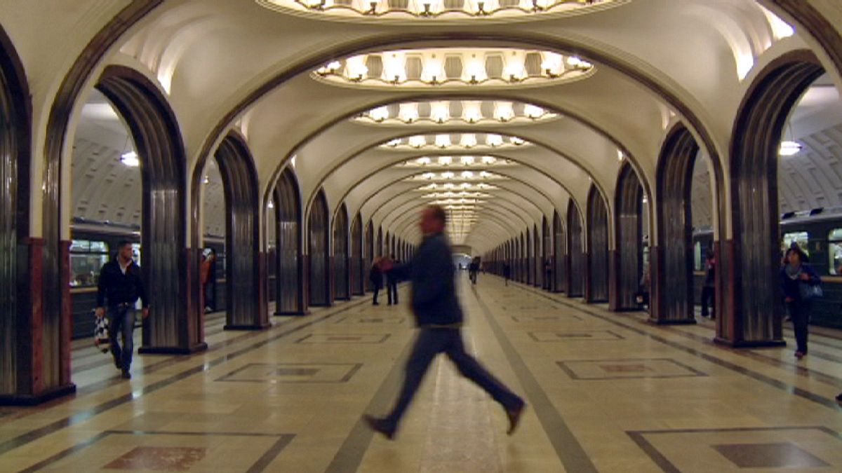 Moskova metrosu ile yeraltında gizemli yolculuk