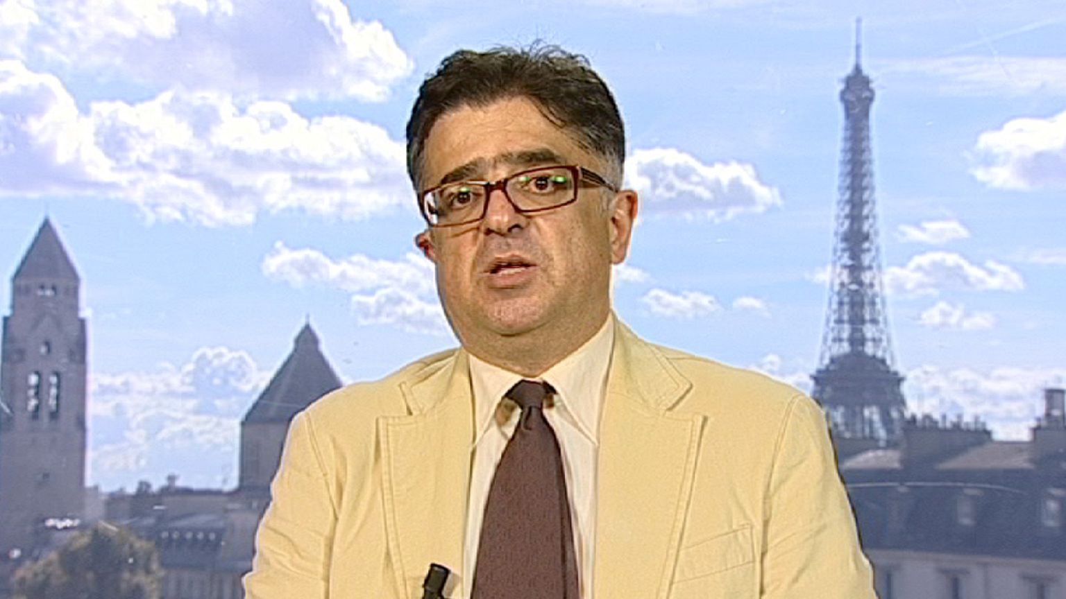 سقوط ارزش ریال، آغازی برای فروپاشی کامل اقتصاد ایران