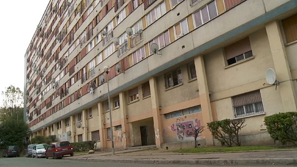 Suburbios franceses: 30 años de tensiones Suburbios franceses: 30 años de tensiones