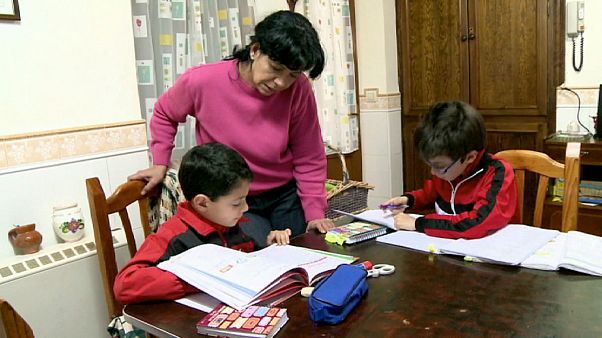 Minori e diritti violati: la scuola come riscatto sociale Minori e diritti violati: la scuola come riscatto sociale