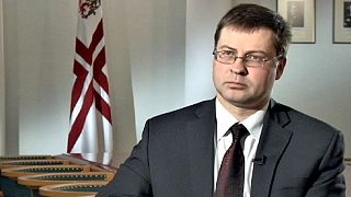 Letonya Başbakanı: Kriz Euro'dan kaynaklanmıyor