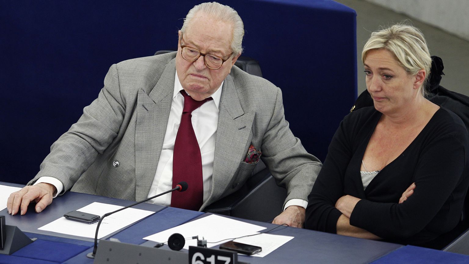 Le polemiche sui finanziamenti ad alcuni partiti europei