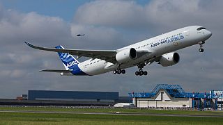 Premier décollage pour le nouvel A350 d'Airbus