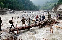 India: Uttarakhand floods kill 800, rescue conditions worsen