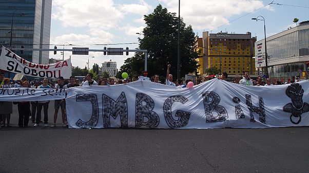 Bosnia: facing political inertia, #JMBG protests call for civil disobedience Bosnia: facing political inertia, #JMBG protests call for civil disobedience