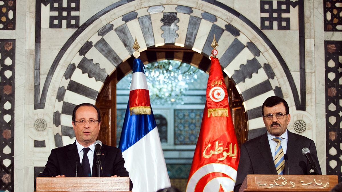 الرئيس الفرنسي يفتح أرشيف اغتيال النقابي التونسي فرحات حشاد
