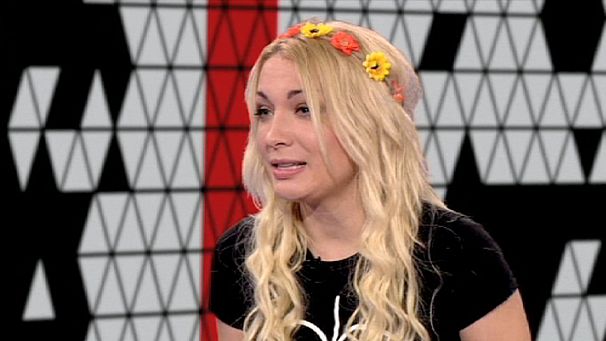 france grants femen leader political asylum