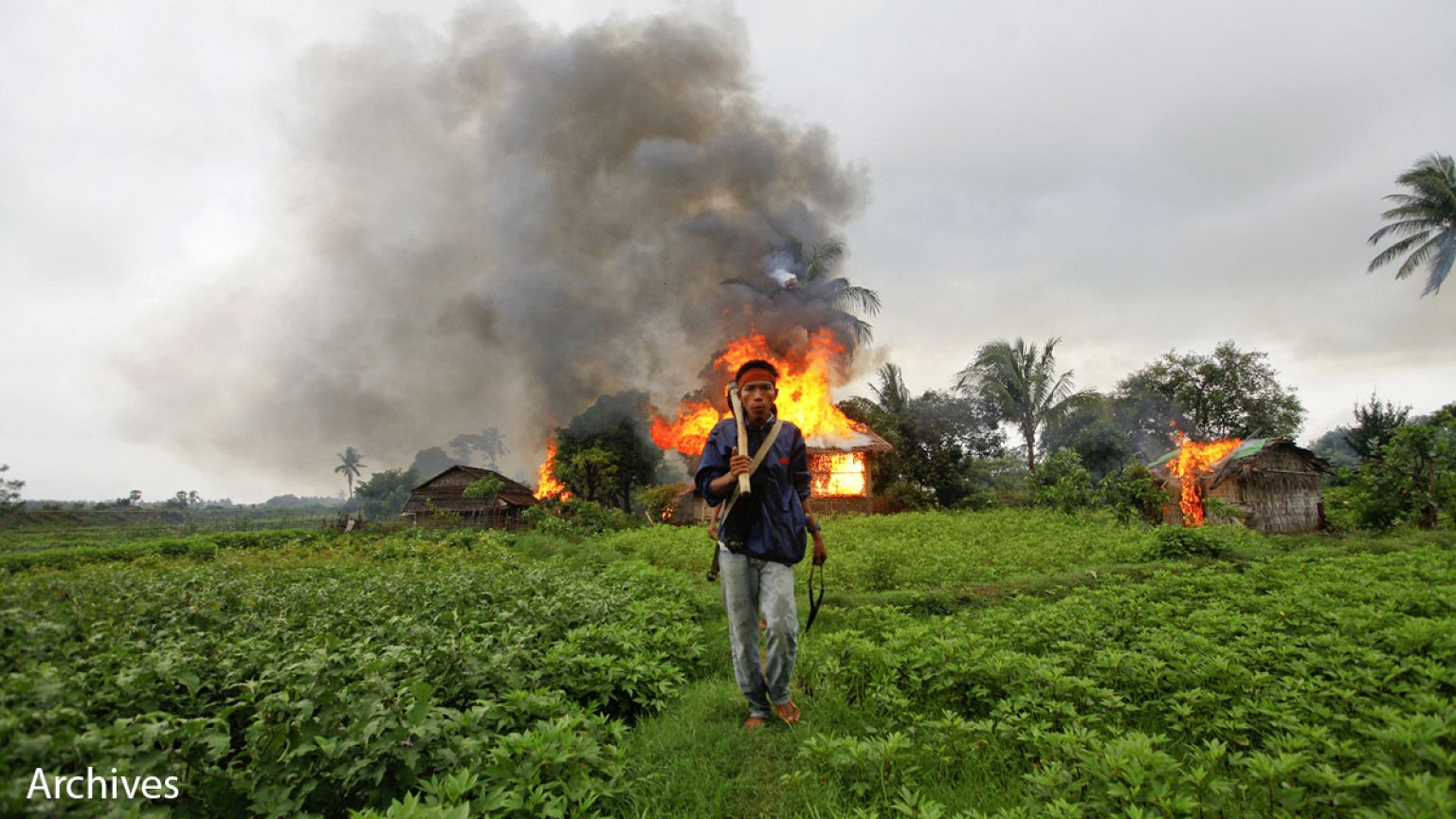 Bomb blast during sermon by radical Myanmar monk wounds 5