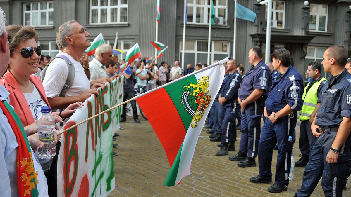Bulgaria PM refuses to quit despite daily street protests