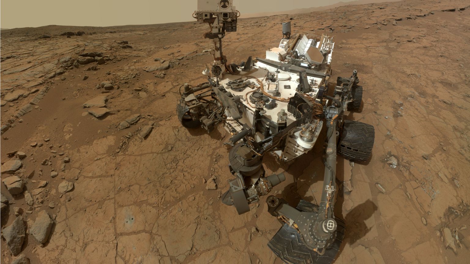 Curiosity souffle sa première bougie martienne