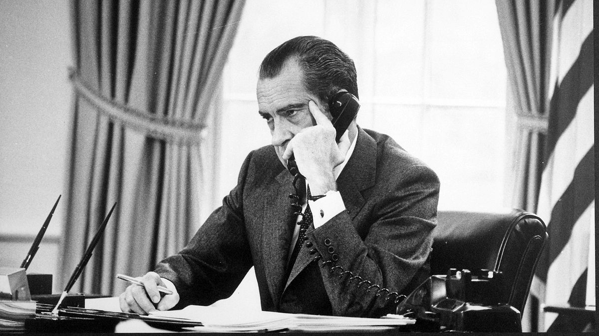 Rétromachine : Richard Nixon démissione