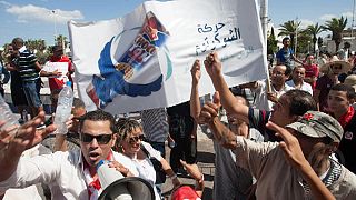 Tunisie : l’opposition manifeste sur la place Bardo en compagnie de la FEMEN Amina
