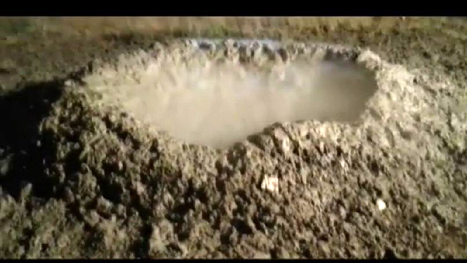 Mini volcano pops up in Rome