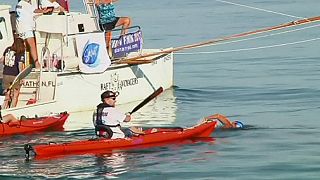 Diana Nyad becomes the first to swim Florida Straits without shark cage