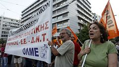 Ανοίγουν για τον αγιασμό - κλείνουν από Δευτέρα τα σχολεία