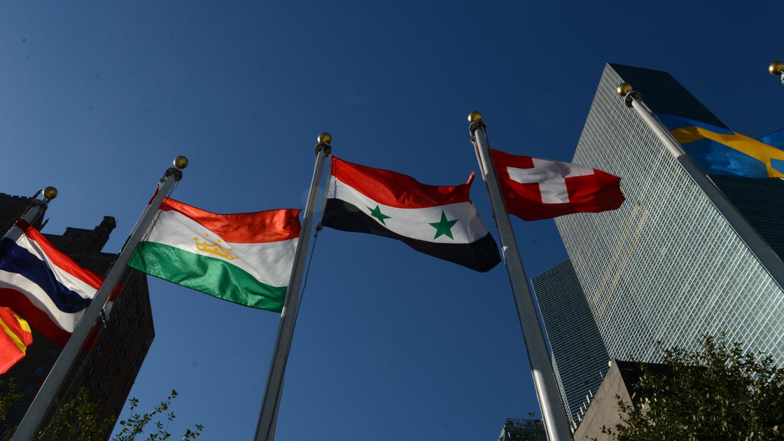 رفض مجموعات مقاتلة الاعتراف بالائتلاف السوري يضعف موقفه تجاه الغرب