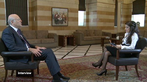 "El Líbano debe mantenerse a distancia en el conflicto sirio", Najib Mikati, primer ministro libanés "El Líbano debe mantenerse a distancia en el conflicto sirio", Najib Mikati, primer ministro libanés