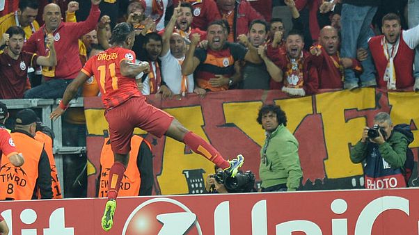 Galatasaray Torino'da tura ortak oldu Galatasaray Torino'da tura ortak oldu