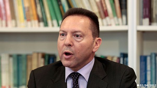 Grèce : les syndicats offrent de la nourriture au ministre des Finances Grèce : les syndicats offrent de la nourriture au ministre des Finances