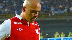 Independiente Santa Fe buy shirts from street vendor after forgetting kit