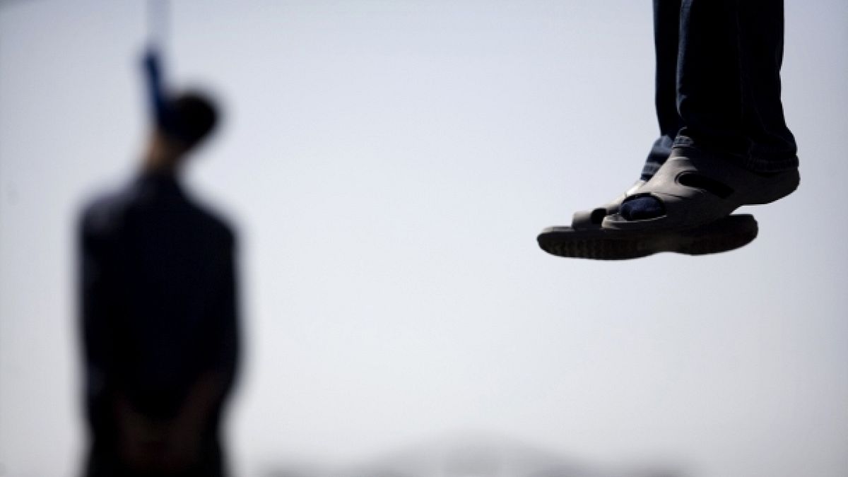Iranian minister says man who survived hanging should not be executed again