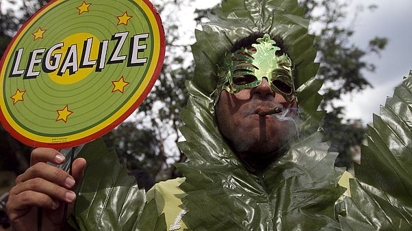 Legalizáció: a drogprobléma megoldása vagy a pokolba vezető út? Legalizáció: a drogprobléma megoldása vagy a pokolba vezető út?