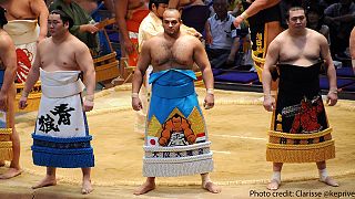 Un lutteur égyptien au sommet du sumo