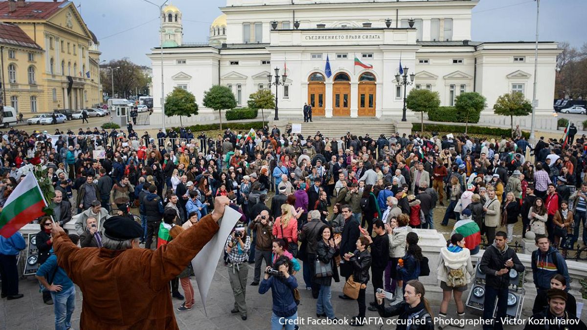 'Wake up!' Bulgarian students take to the streets to 'change [their] future'