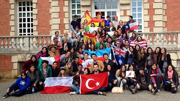 Wert rectifica y anuncia que los Erasmus españoles recibirán toda la beca Wert rectifica y anuncia que los Erasmus españoles recibirán toda la beca