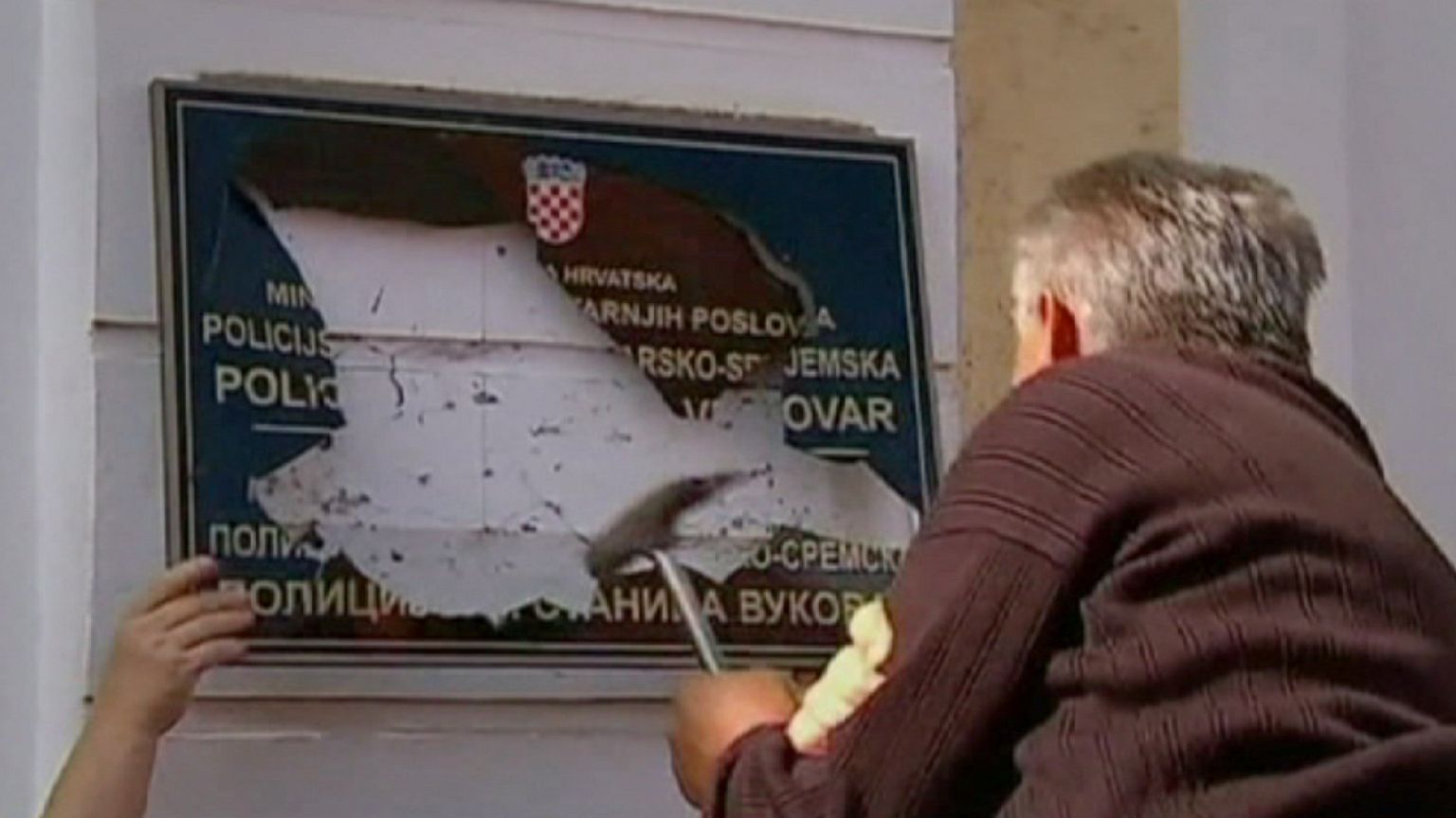 Vukovar: divided by an alphabet
