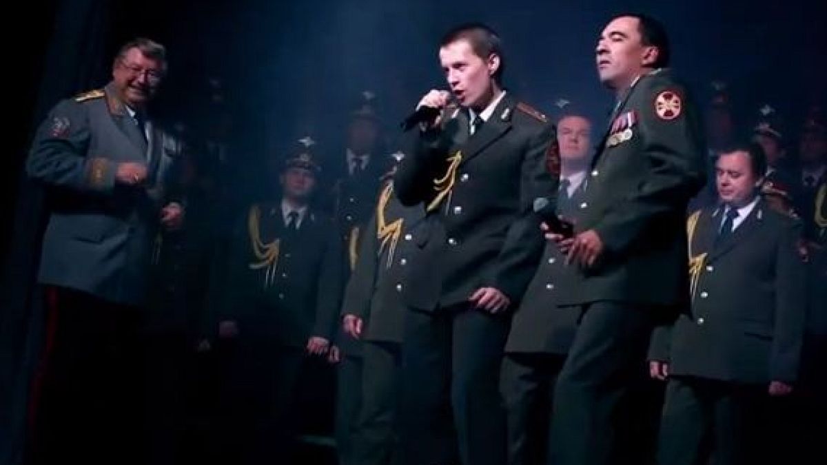 A Get Lucky-t énekli az orosz rendőrkórus
