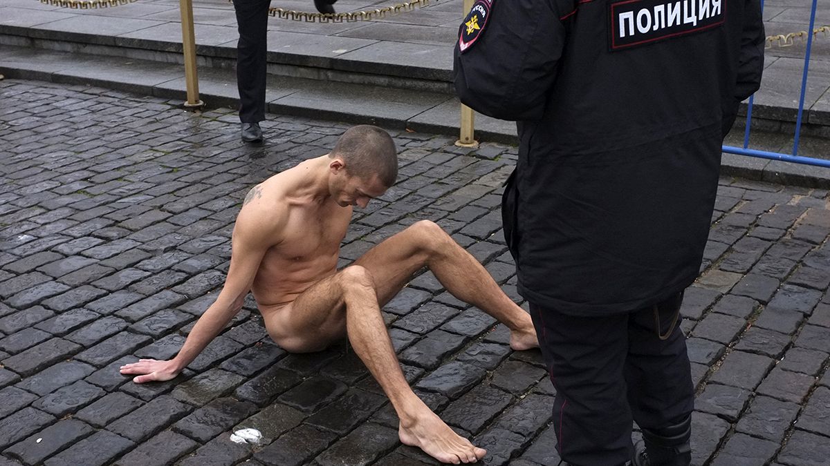 Protester nails testicles to Red Square pavement
