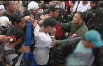 Filippine, a euronews i sopravvissuti: "Siamo nel caos totale"