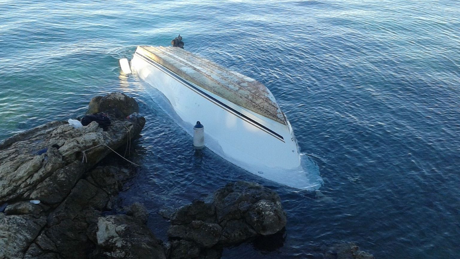 Τραγωδία με μετανάστες ανοιχτά της Λευκάδας – 12 νεκροί εκ των οποίων 4 παιδιά