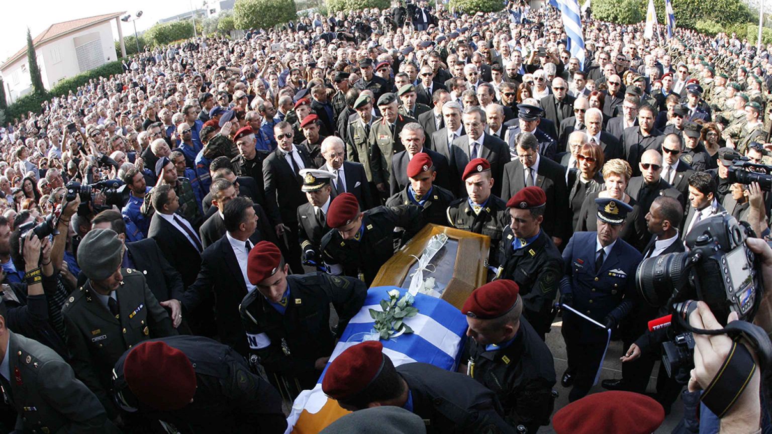 Ύστατο χαίρε στον Γλ. Κληρίδη